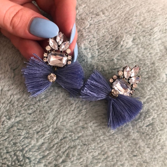 Tassel stud earrings - Picture 3 of 9